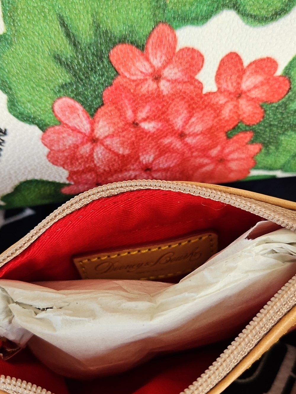 NWT Dooney & Bourke Floral Hydrangea Satchel with Matching Zip Pouch & Key Fob - Picture 14 of 16